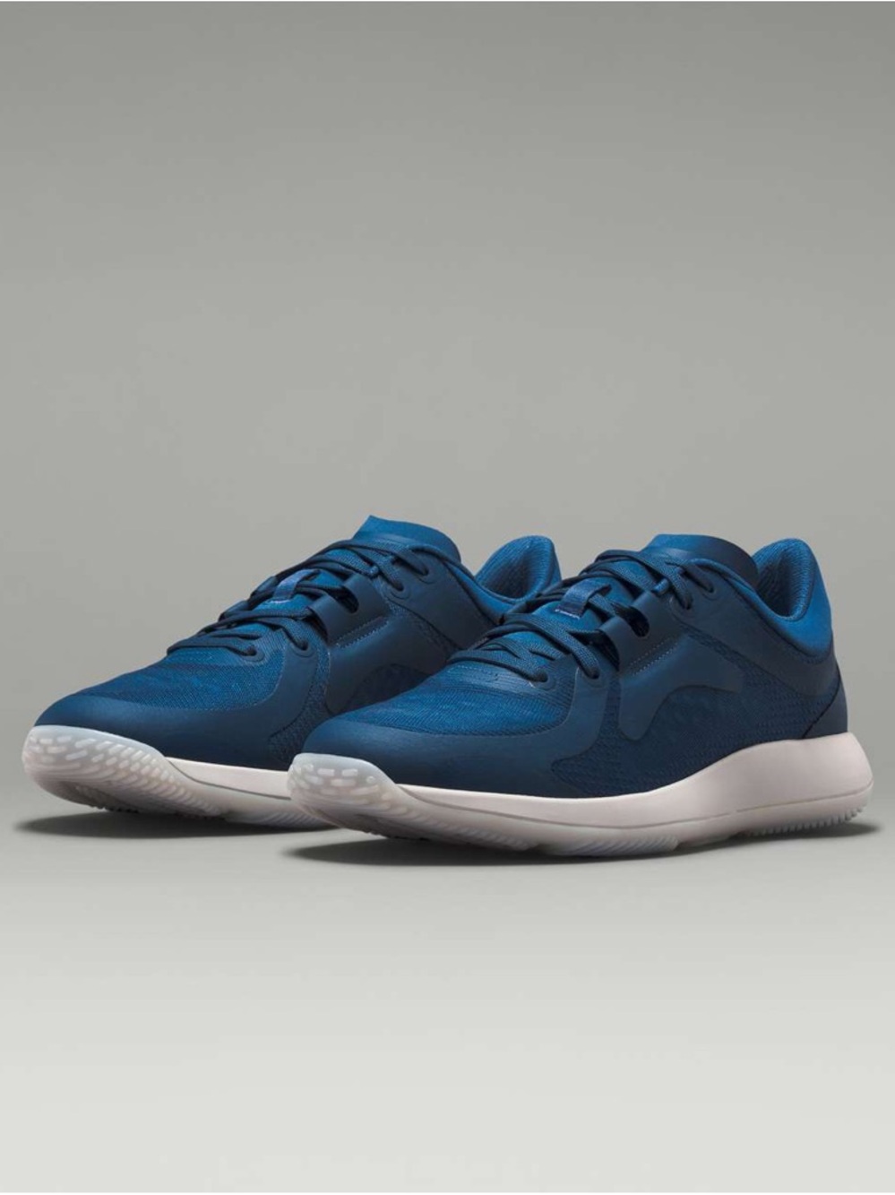 Lululemon Strongfeel Training Shoe Size 9 Oxford Blue Light Vapor Wild Indigo